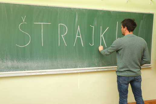 DANAS ŠTRAJK! U gotovo 1000 škola i fakulteta! Sindikat se  oglasio: 'Odaziv je izvrstan...'