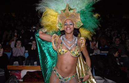 Brazilske plesačice oduševile su Riječane vrućim plesom 