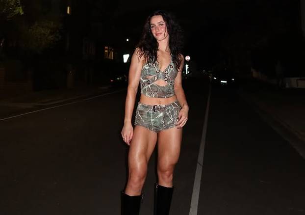 FOTO Tijelo joj je spektakl i nema ni grama masti: Ovako izgleda savršena trenerica!