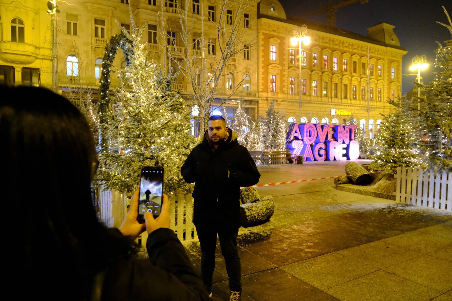 Zagreb: Trg je spreman za Advent 