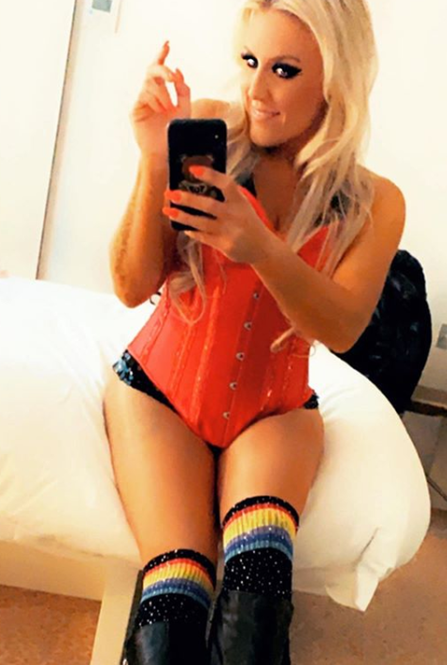 Zvijezda grupe Cascada dobila koronu: 'Odbili su me testirati'