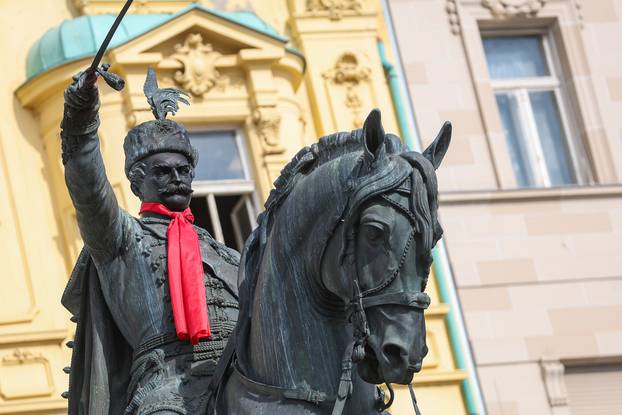 Obilježavanje Dana kravate u Hrvatskoj na Trgu bana Josipa Jelaci´ca