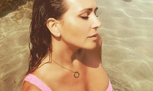 FOTO Fatalna brineta poljuljala je brak zvijezdi Chelseaja. Stala između kolega iz reprezentacije