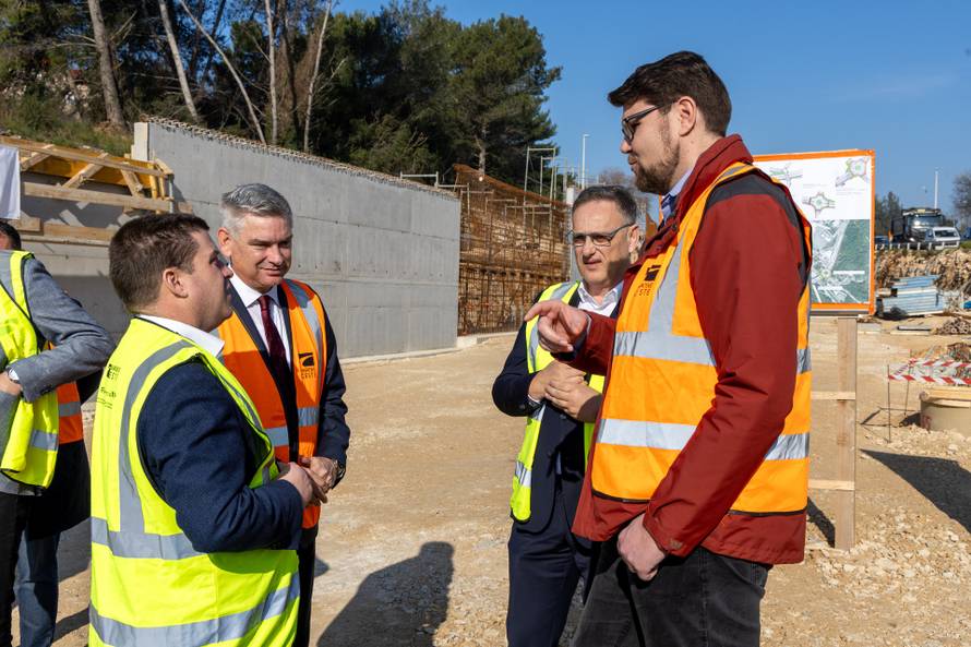 Pula: Ministar Butković obišao je gradilište cesta DC66 i DC75 na dionici Veli vrh-Pula