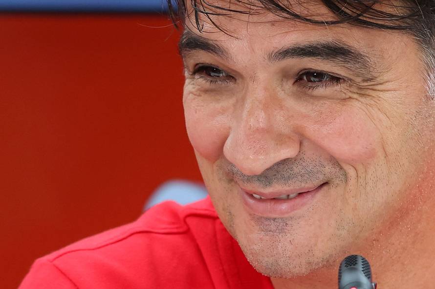 KATAR 2022 - Dan nakon velike pobjede nad Brazilom  Zlatko Dali? održao je konferenciju za medije 