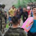 VIDEO KAOS U CEUTI 24 ljudi poginulo, vojska stigla kako bi odbili navalu tisu&cacute;a migranata