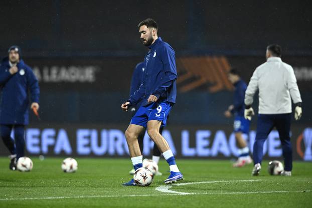 Zagreb: Zagrijavanje igrača uoči početka utakmice Dinamo - Genk 