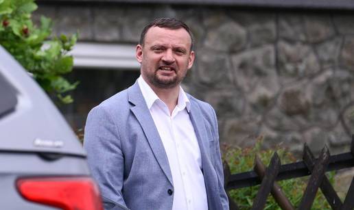 VIDEO &Scaron;imuni&cacute;: 'Ja bum ve&ccaron;eras opet mirno spal. Smeta im kad se govori istina i po&scaron;teno dela'