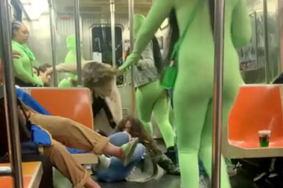 Zelene goblinke maltretiraju putnike u podzemnoj: 'Jedna se predala, ostale još tražimo'