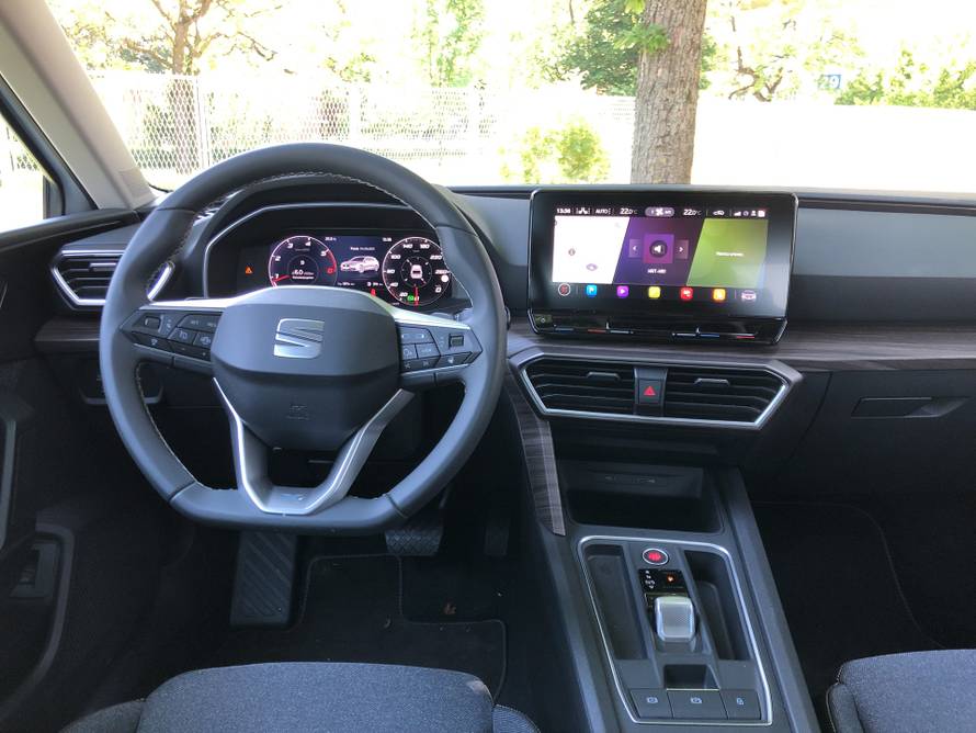 Izuzetno prostrani karavan s dobrim starim TDI motorom