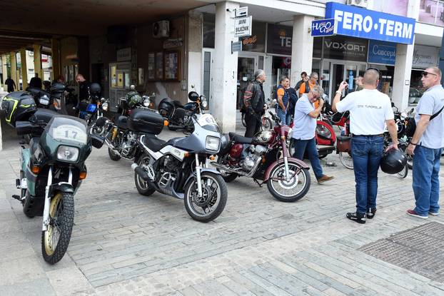Sisak: Održani tradicionalni 34. Oldtimer susreti 