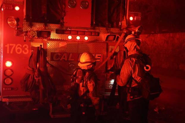 100 FOTOGRAFIJA UŽASA Ovo su vatrogasci snimili u paklu LA-a!