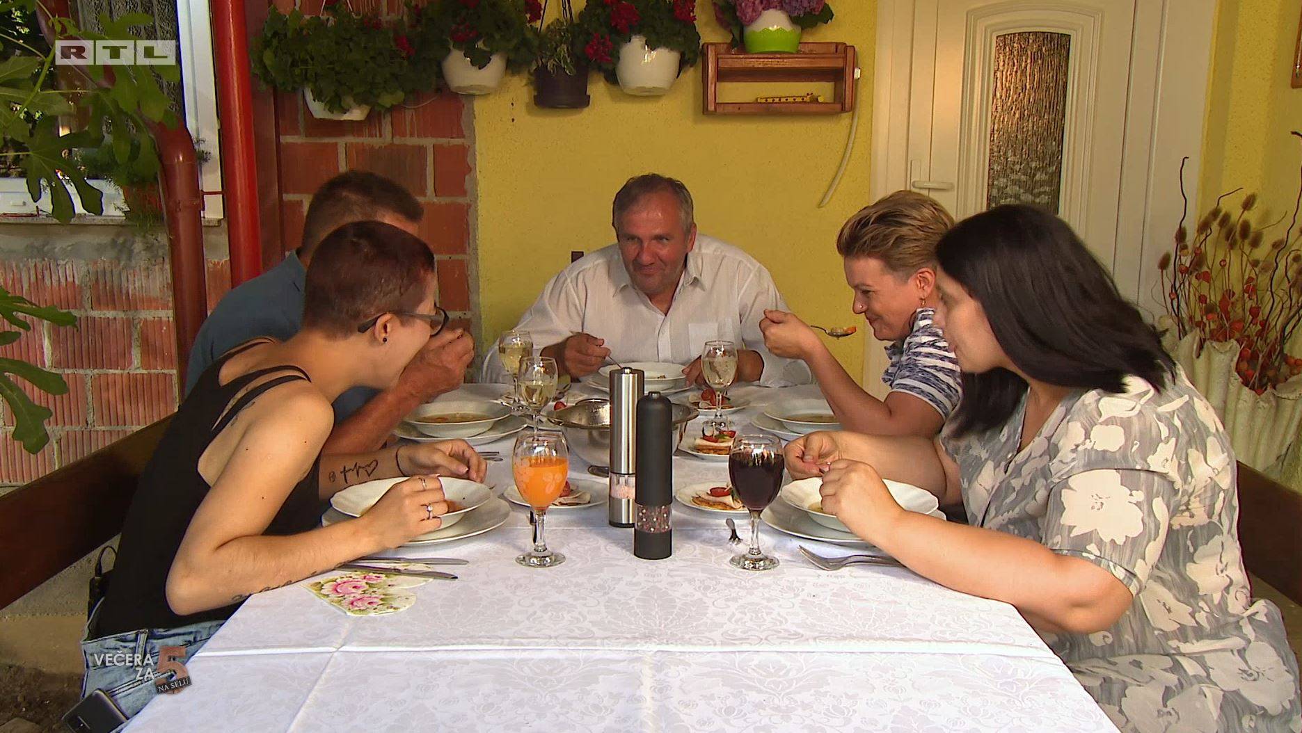 Nikola iz 'Večere za 5 na selu' dobro nasmijao gledatelje: Ma cijela kuća se orila. Svaka čast!