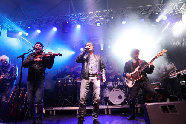 Šibenik: Koncertom Gibonnija započela 10. Adventura