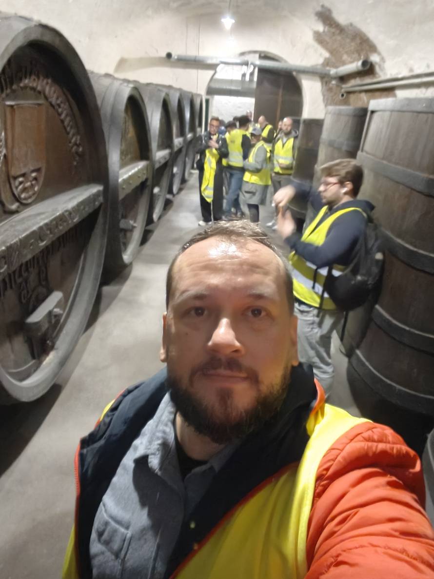 Isprobali smo Xiaomi 15T Pro: Uz moćni zum, radi kao walkie talkie. Ovo su prvi dojmovi