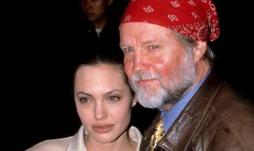 Odnos Jona Voighta i Angeline Jolie godinama je bio na rubu, o vjen&ccaron;anju je saznao iz medija