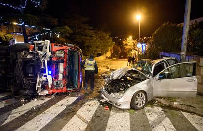 Teška nesreća u Dubrovniku: Sudarili se automobil i cisterna
