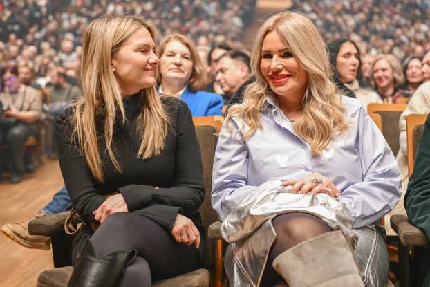 Zagreb: Iva Todorić i Ivo Josipović na koncertu Almire Medunjanin 