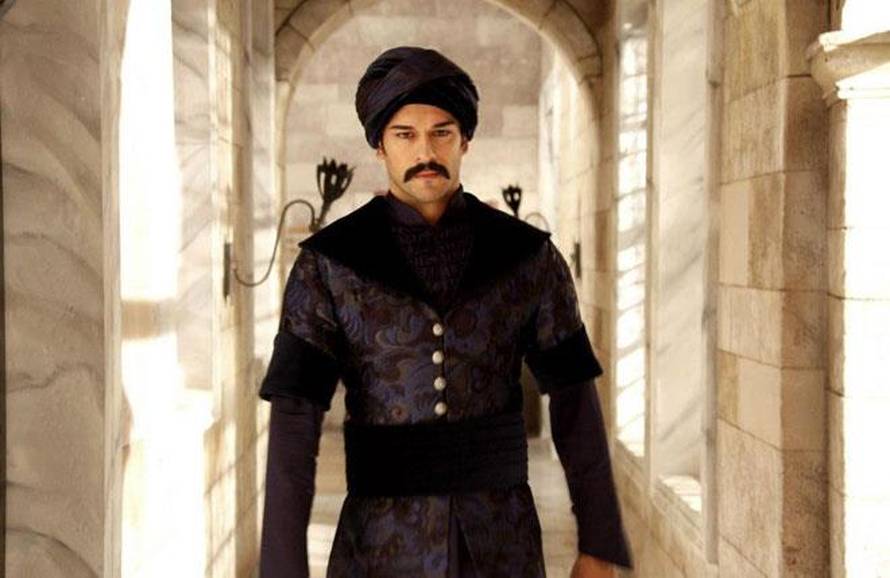 Dva sina je ubio, unesrećio je kćer, a na tron je sjeo pijanac