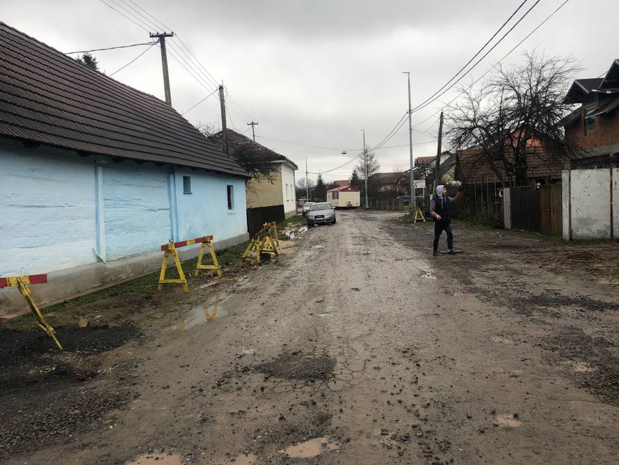Dobar posao u Glini: Prvi radovi plaćeni prije tri godine, a ulice su još uvijek veliko gradilište...