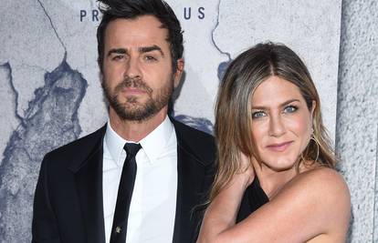 'Navijali' za prekid: Aniston je prečesto plakala radi Therouxa