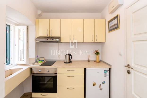 FOTO Netko ovih 16 m2 prodaje za 185.000 eura u Hrvatskoj! Prodavač: 'Adresa je prestiž'