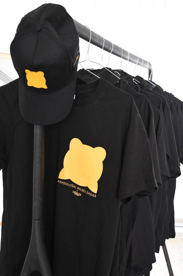 Kolekcija dizajnerskih suvenira u Arheološkom muzeju u Zadru