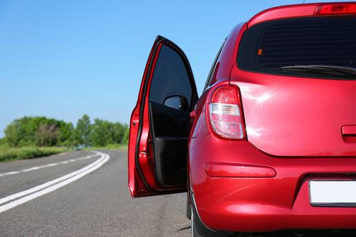 Svaki auto ima čep na vratima - gotovo nitko ne zna čemu služi