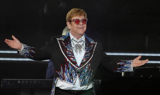 Elton John prije skoro 50 godina poklonio cvijeće obožavateljici, a ona ga sad prodaje na aukciji