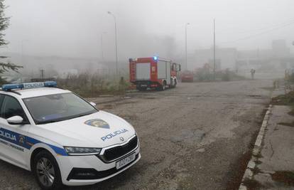 Bjelovar: U požaru zapuštenog pogona ozlijeđeno dvoje, građane iznenadila detonacija