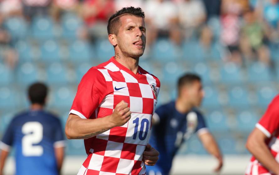 'Jeo sam sirovi krumpir da ne moram ići u reprezentaciju, a Mandžukić me napio pa nosio'