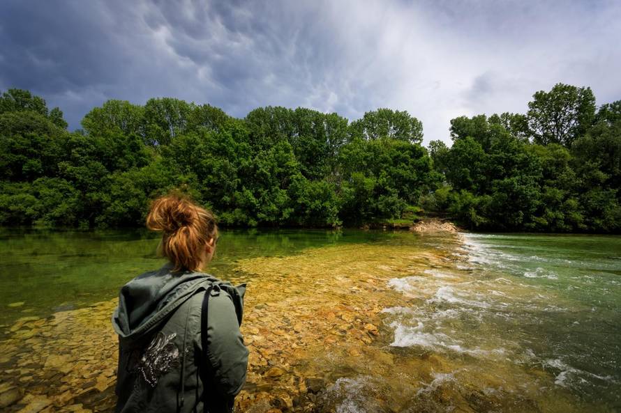 Nasip na rijeci Cetini