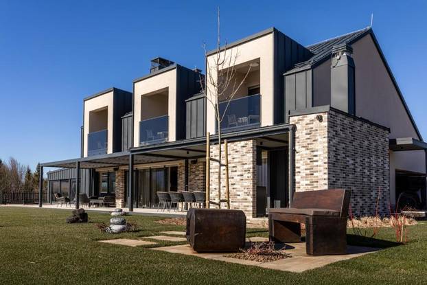 FOTO Ovako izgleda vila bivšeg potpredsjednika HDZ-a. Noćenje 1100 eura, ima bazen, saunu...