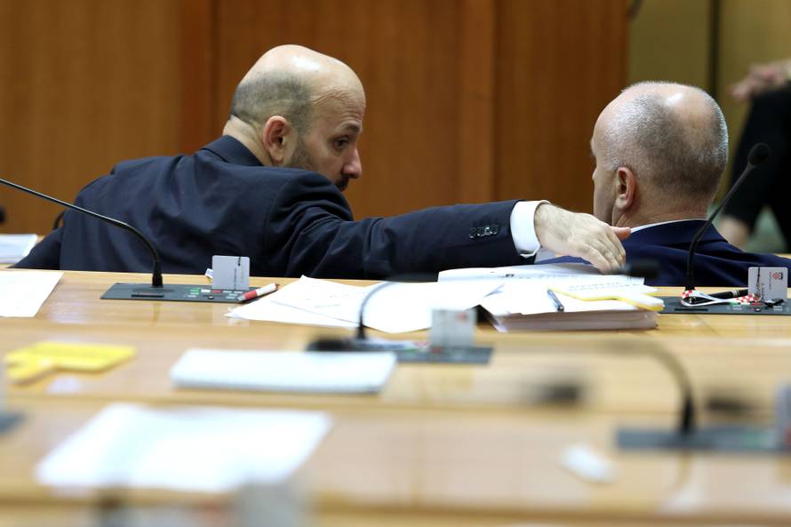 Maras glasovao s tuđeg mjesta: 'Kad volim razgovor s Fredom'