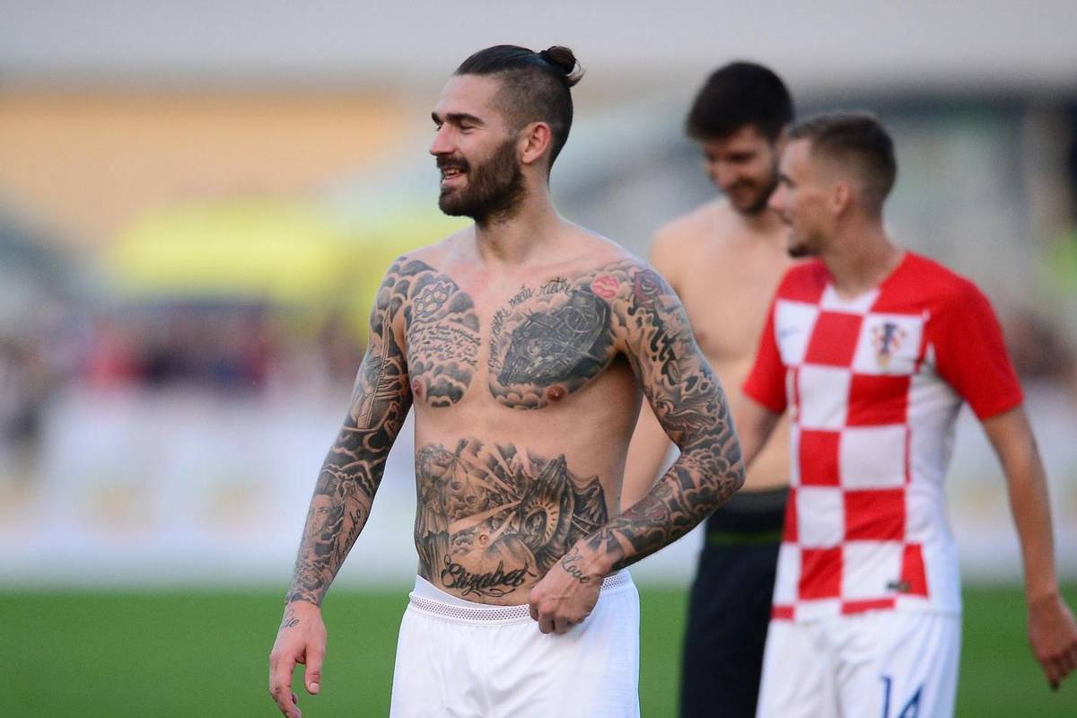 Livaja utrpao dva gola, njegova je momčad s tri igrača manje prošla u finale grčkog Kupa!