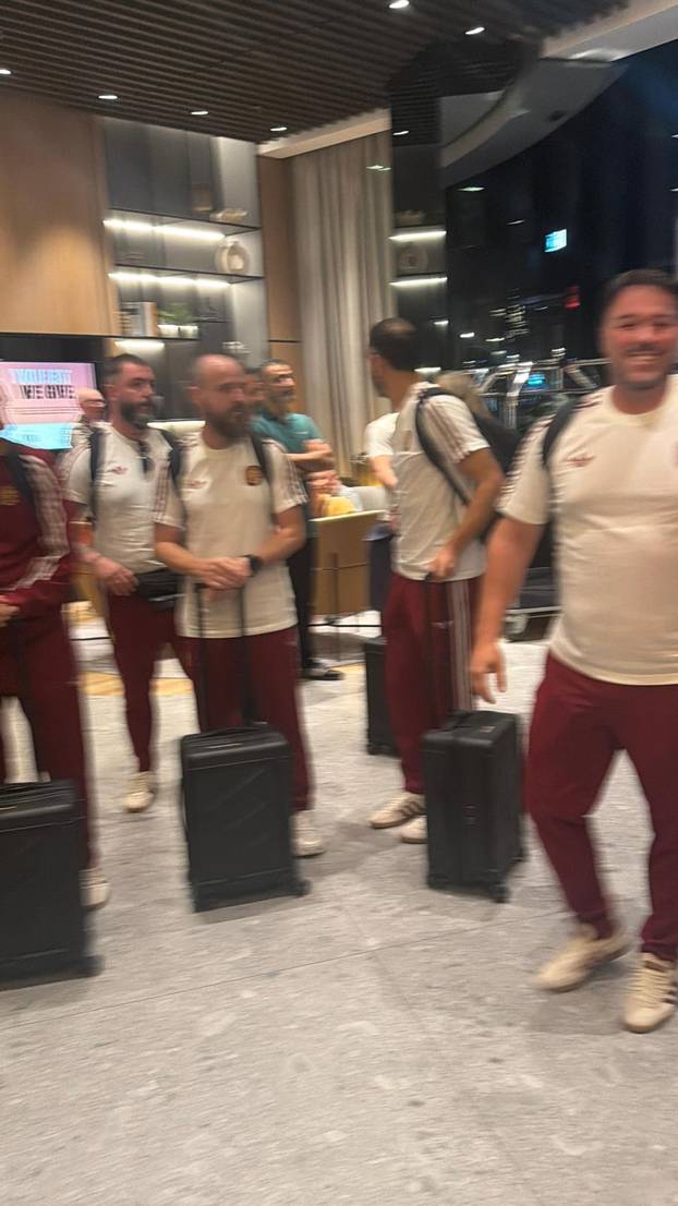 EKSKLUZIVNO Yamal i Španjolci prenoćili su u najvišoj zgradi u Hrvatskoj! Pogledajte dolazak