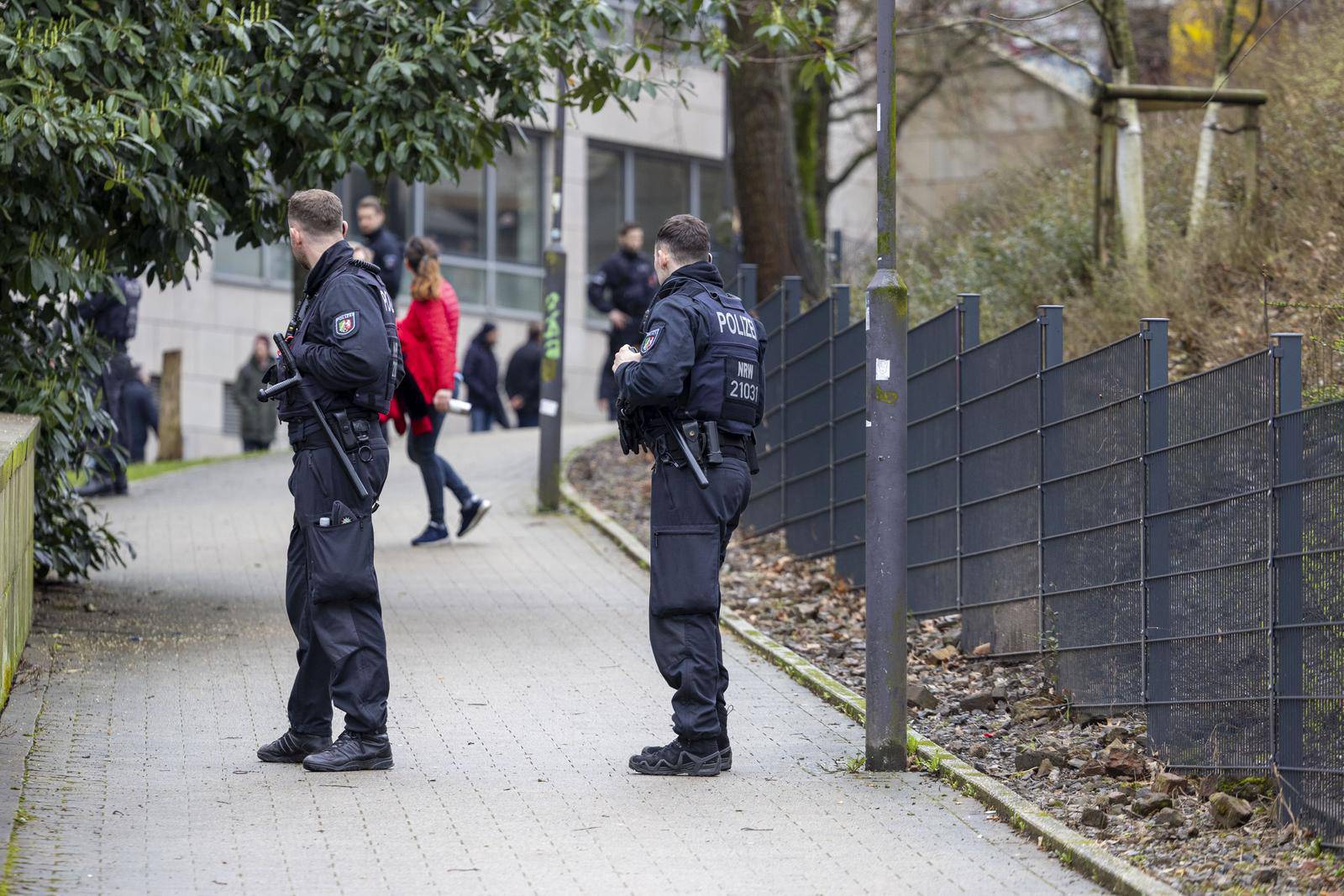 Several pupils injured in Wuppertal - suspect arrested