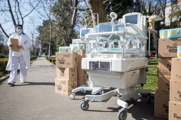 KBC-u Rijeka doniran intenzivni inkubator