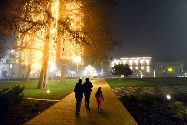 Advent u Đurđevcu priovalči mnoštvo posjetitelja 