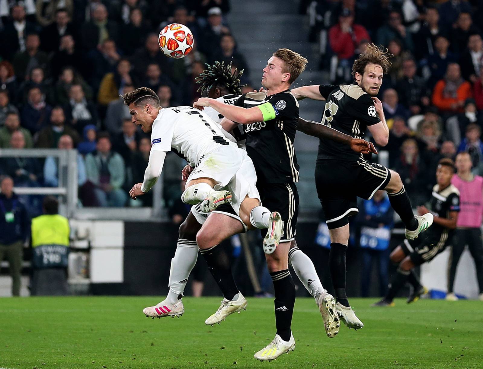 Juventus v Ajax - UEFA Champions League - Quarter Final - Second Leg - Allianz Stadium