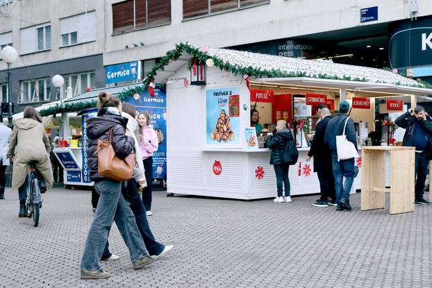 Zagreb: Otvorene su prve kućice Adventa
