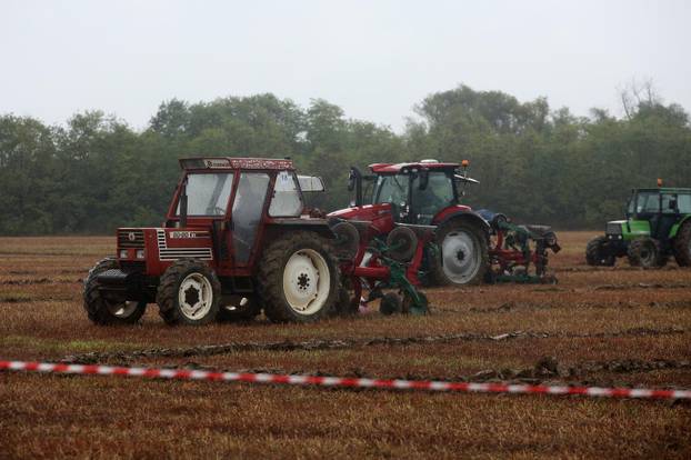 Velika Gorica: Održano jubilarno 20. državno natjecanje u oranju