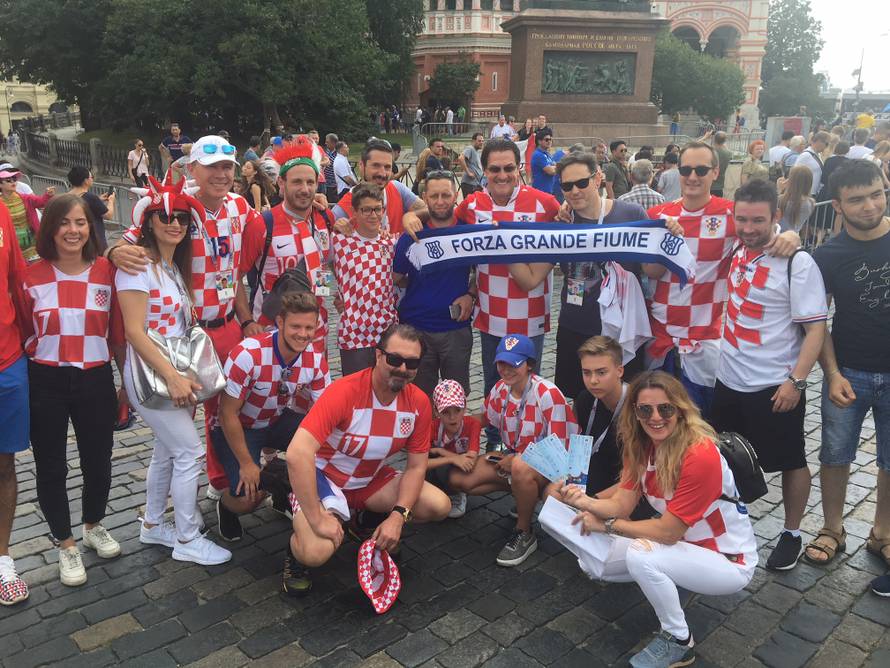 Miško častio Riječane: Jedan među njima zaplakao od sreće