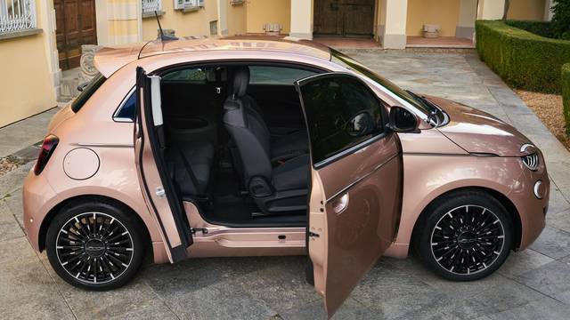 Novi Fiat 500 dobio neobičnu izvedbu s troja bočna vrata