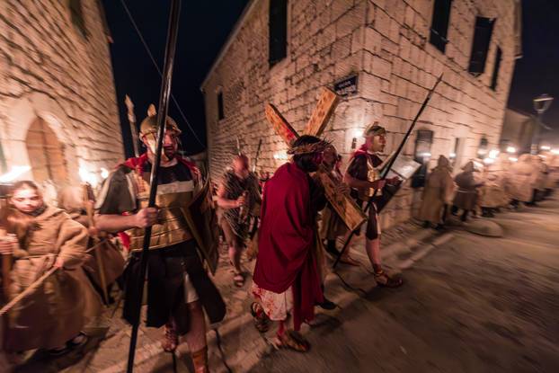 Imotski: Uprizorenje 24. Žive slike Muke Isusove