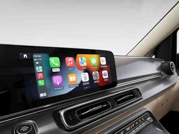 FOTO Ovo je vozni park Kyliana Mbappéa: Izgleda impresivno, ali ne vozi nijedan od ovih auta!