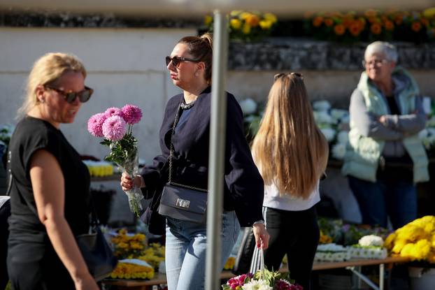 Zadar: Blagdan Svih svetih na Gradskom groblju