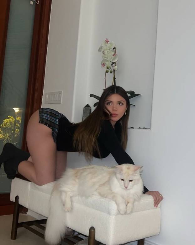 FOTO Nakon traume odlučila je pokazati svoju seksi stranu: 'Sad ja diktiram pravila!'