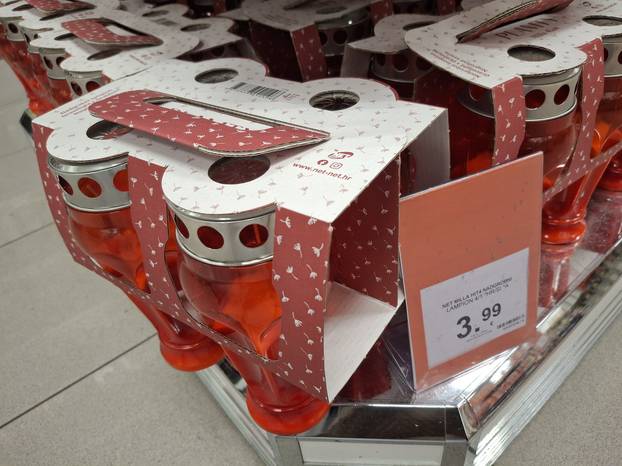 Ponuda lampiona u Mülleru na Trgu bana Jelačića