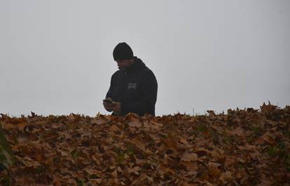 FOTO Gusta magla prekrila ulice u Slavonskom Brodu